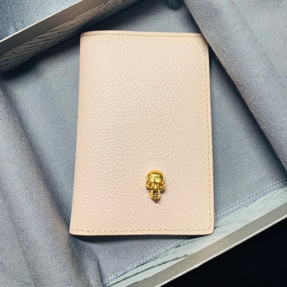 Alexander McQueen bifold skull card holder